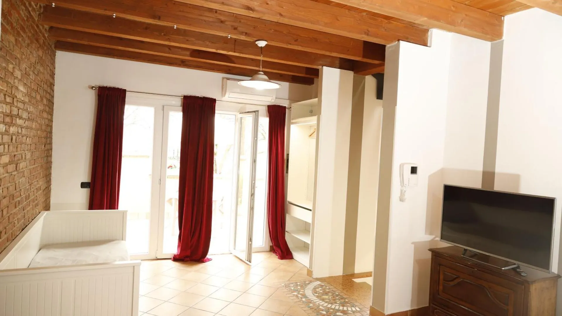 דירה ורונה Amira Suite Fiera