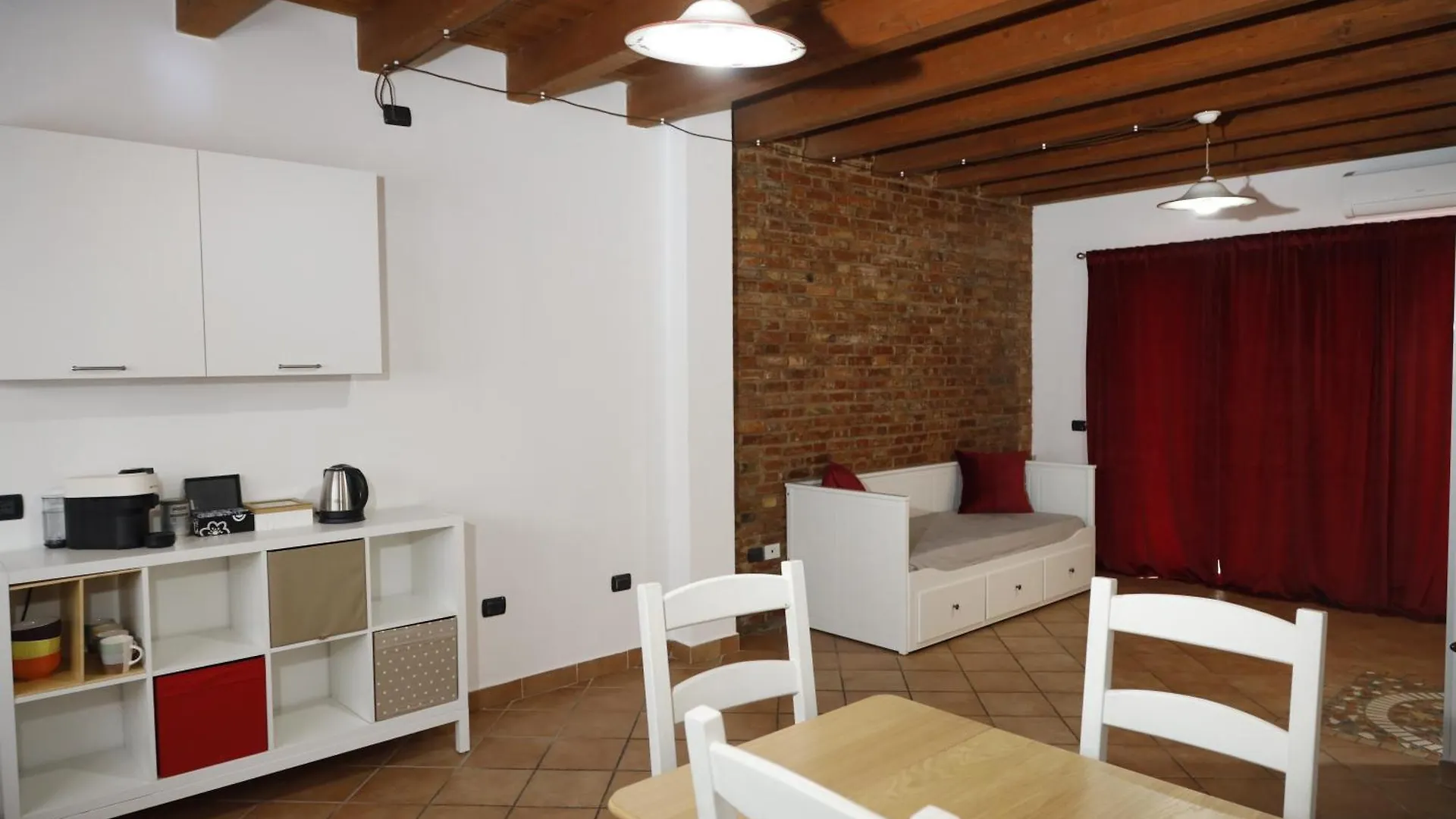 Amira Suite Fiera Verona Apartment